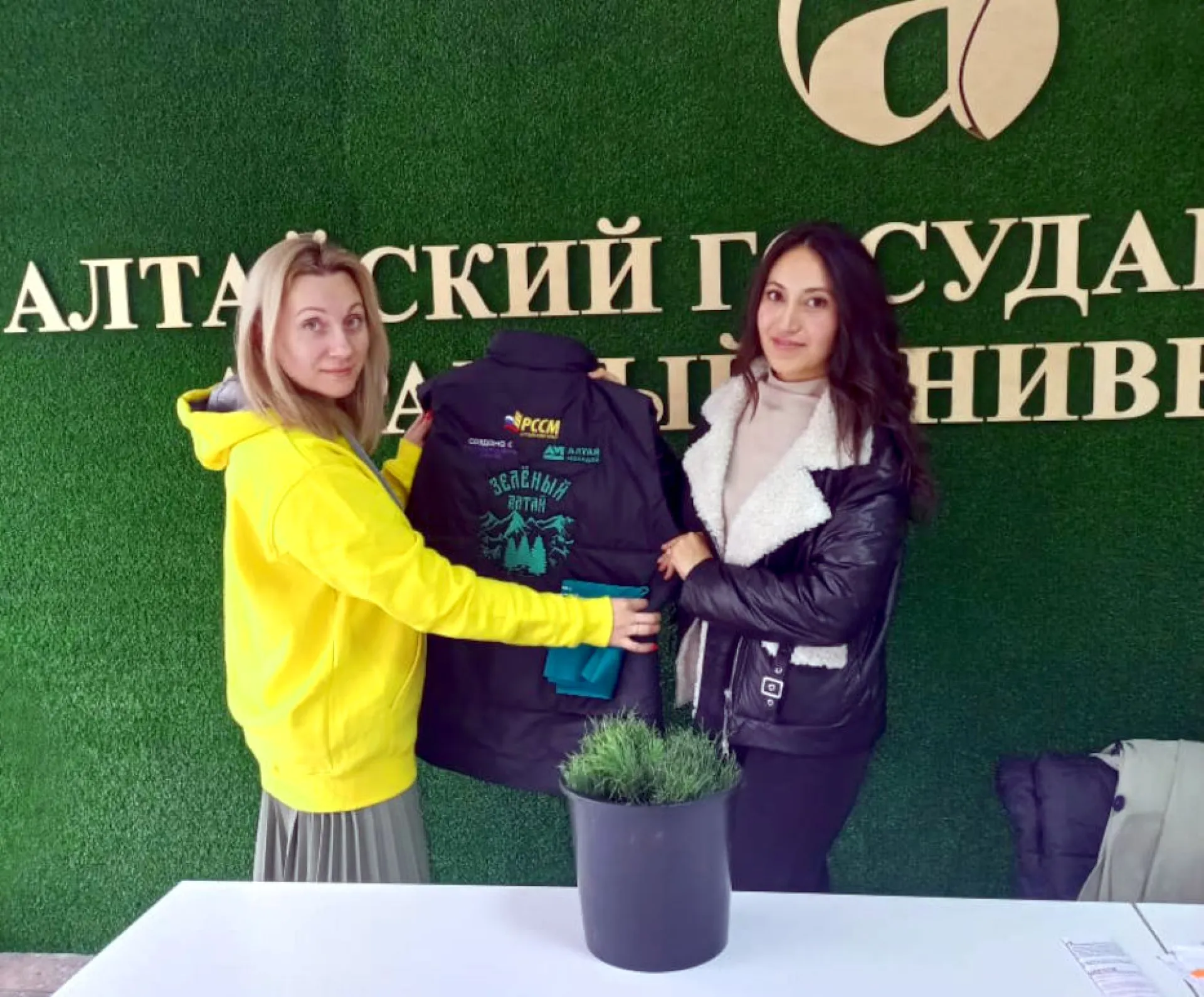 Жителей Алтайского края приглашают поучаствовать в акции по высадке кедров