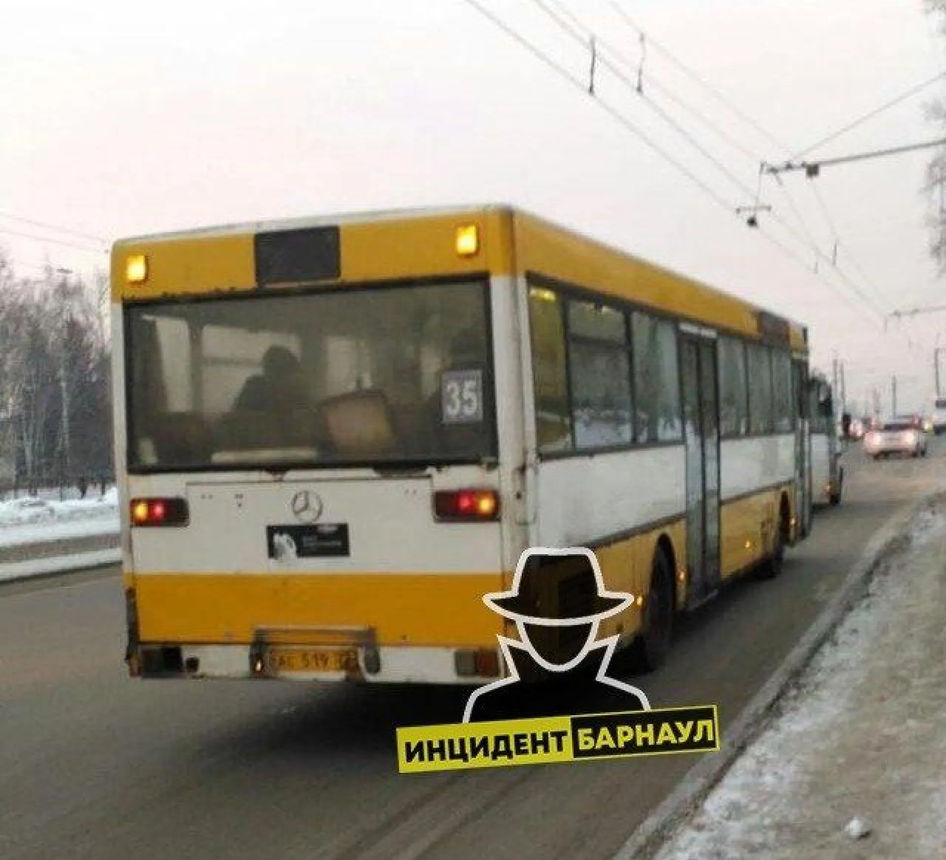 Соцсети: автобусы с пассажирами столкнулись в Барнауле