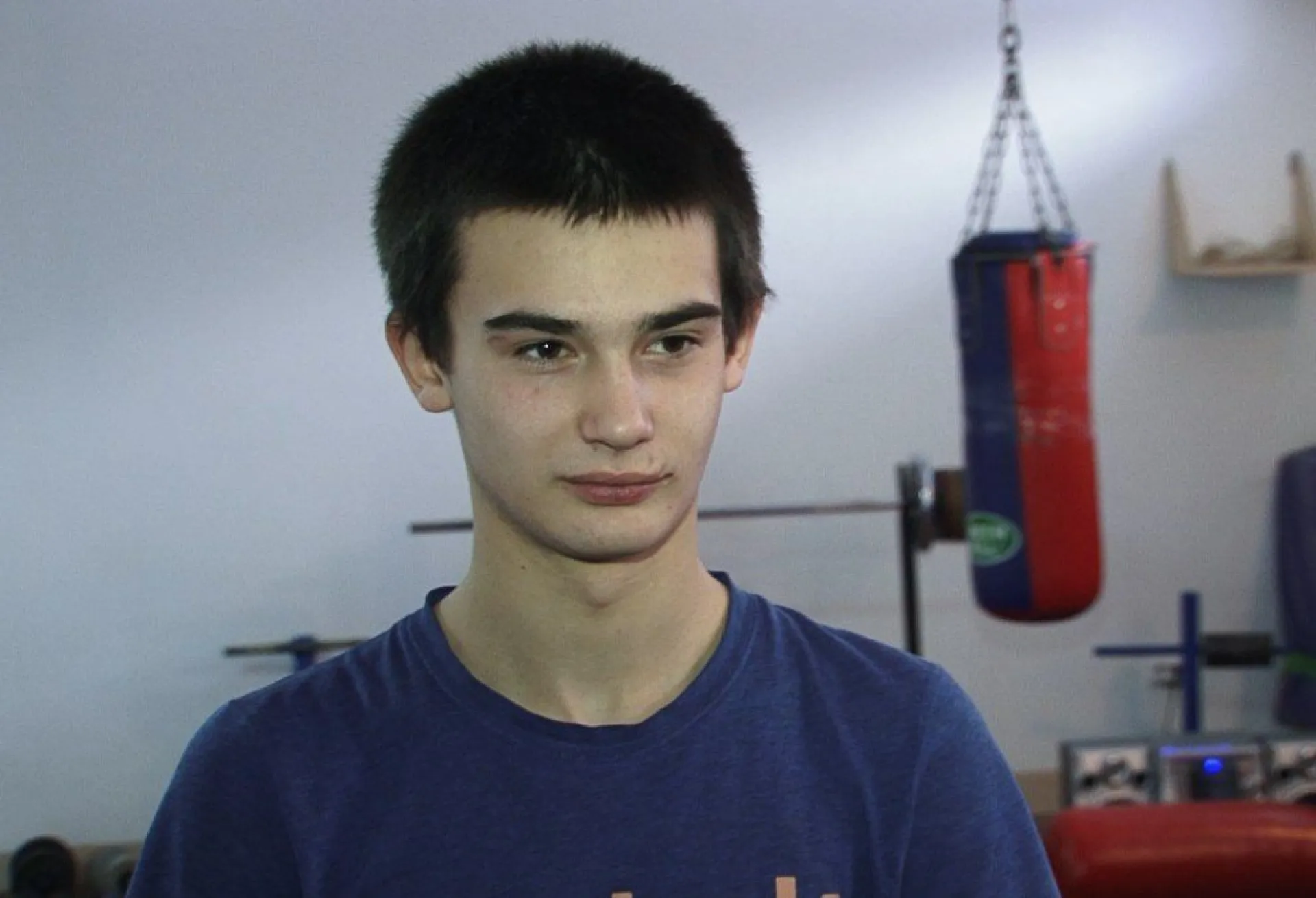 «Могу помочь»: 18-летний парень мечтает о боксерских перчатках «Могу помочь»: 18-летний парень мечтает о боксерских перчатках