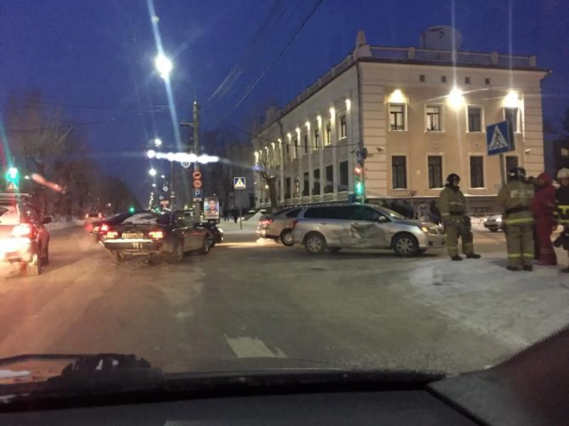 Фото: ДТП с участием двух иномарок произошло в центре Барнаула