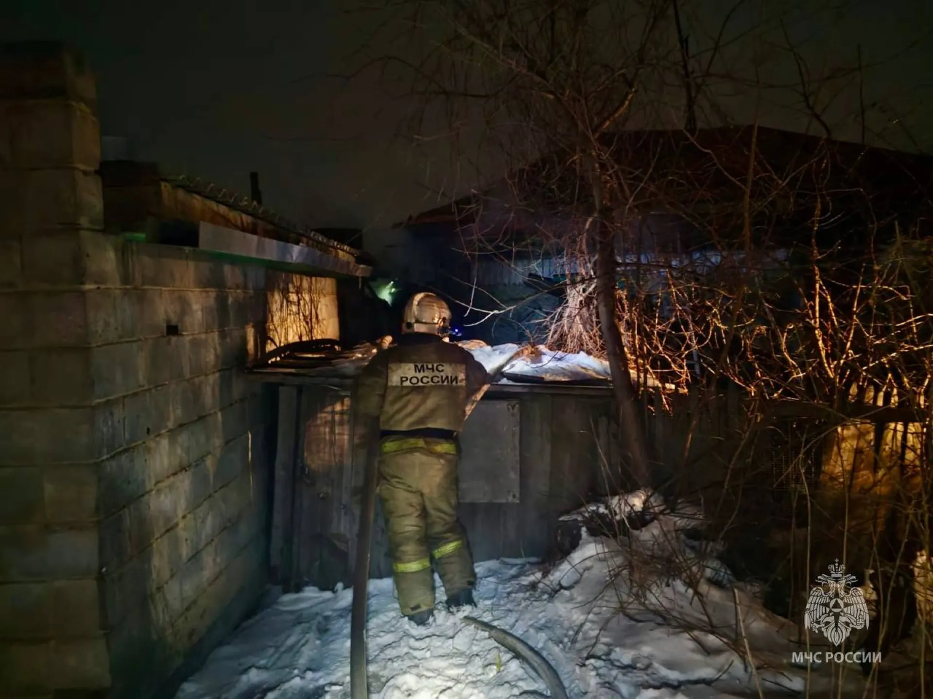 При пожаре в Рубцовске погиб человек