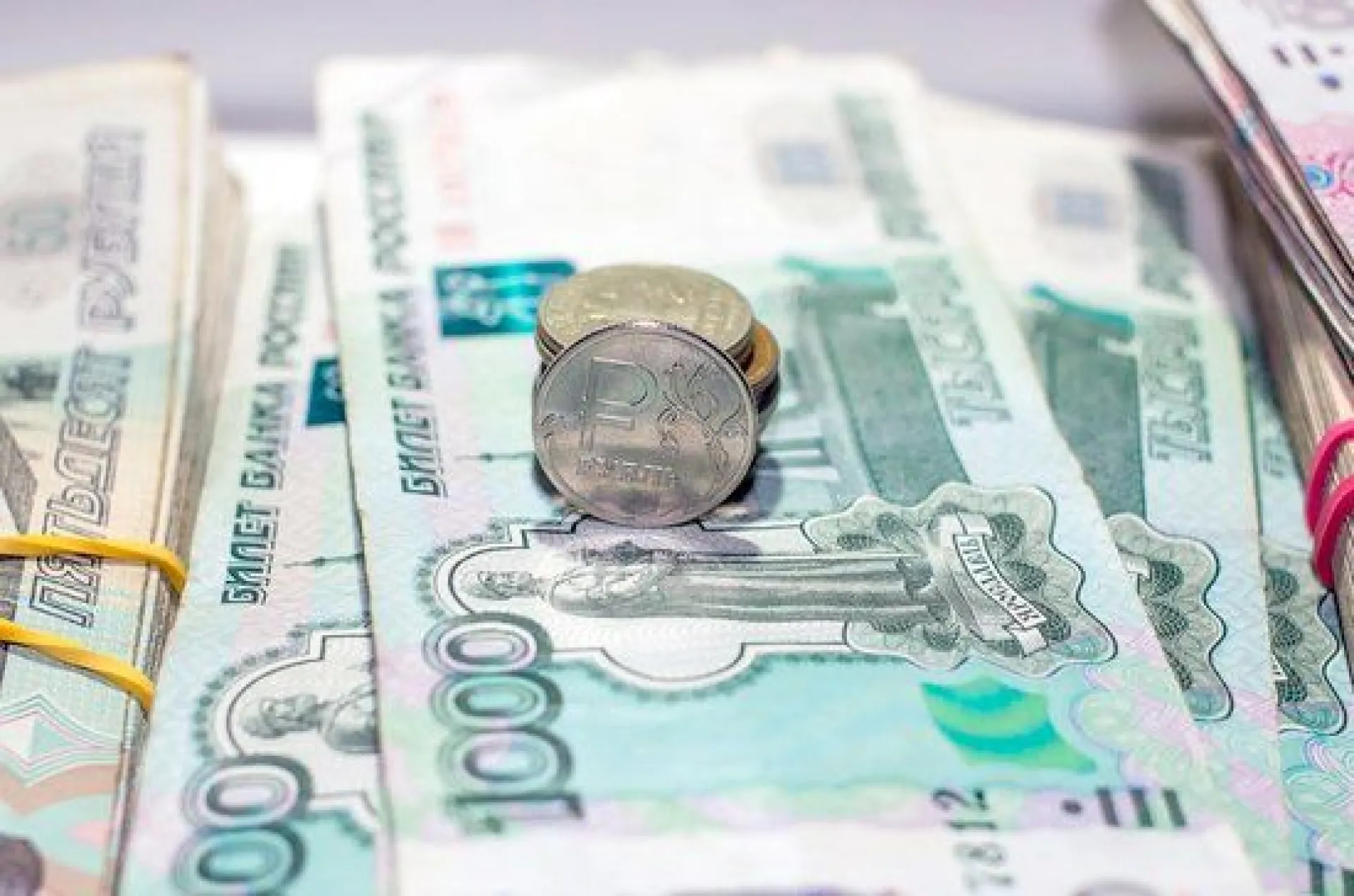 Размер МРОТ увеличится в России в 2019 году 