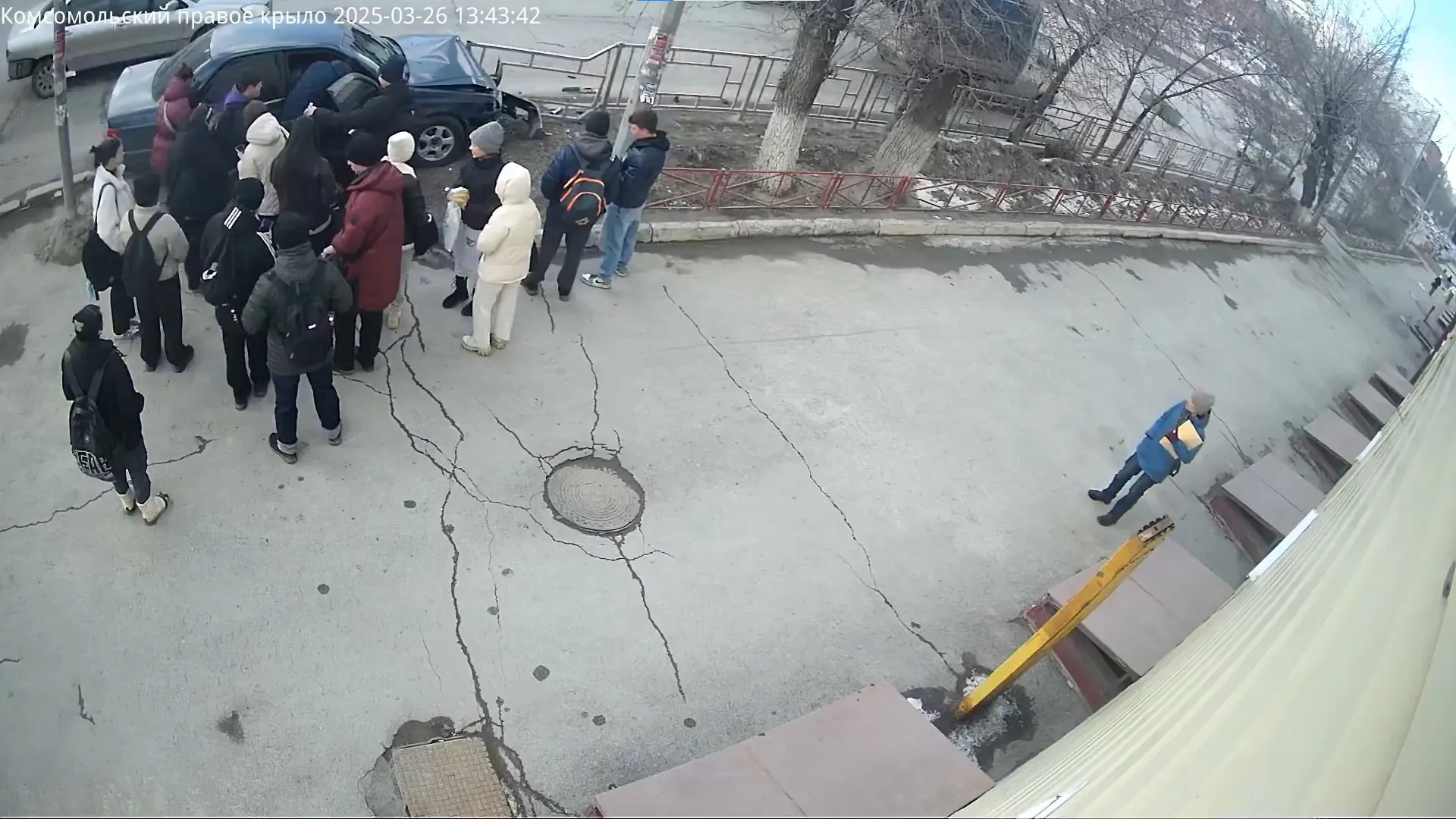 Студенты АГМУ спасли жизнь барнаульца, пострадавшего в ДТП. Видео