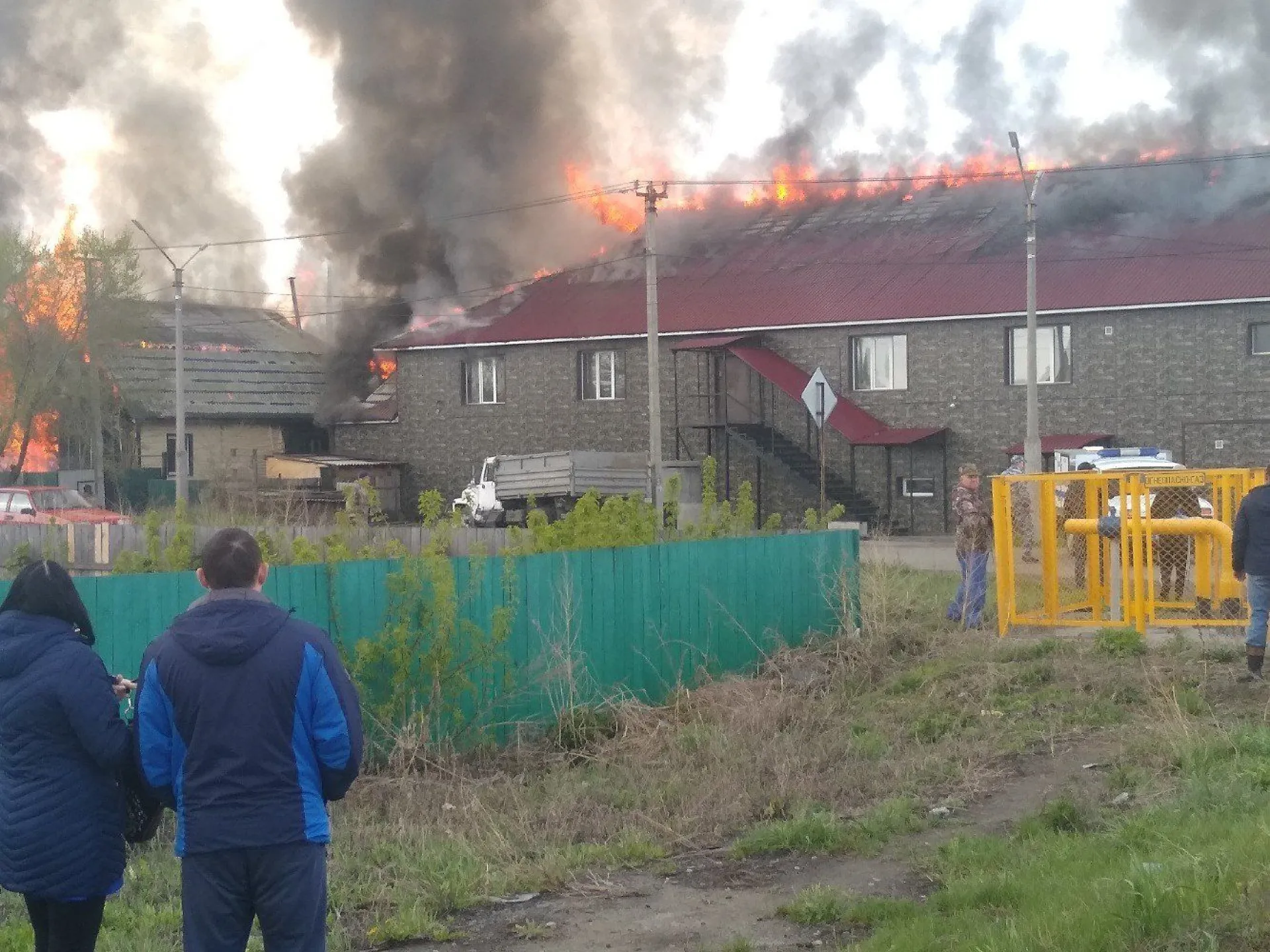 Серьёзный пожар произошёл в Бийске Серьёзный пожар произошёл в Бийске