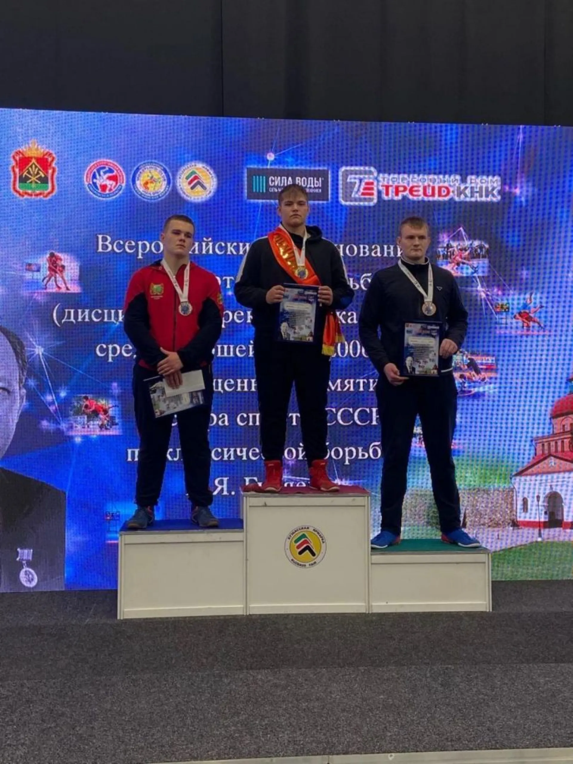 Борцы Алтайского края выиграли семь медалей на всероссийских соревнованиях Борцы Алтайского края выиграли семь медалей на всероссийских соревнованиях