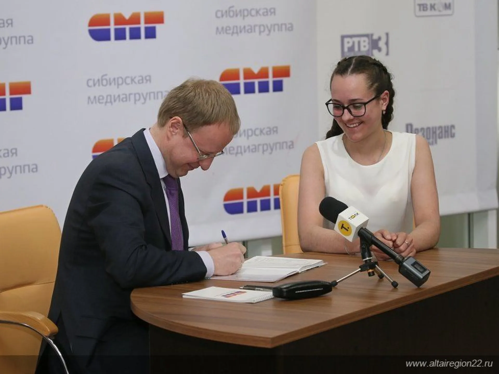 Виктор Томенко встретился с победителями проекта «Губернаторский дневник»