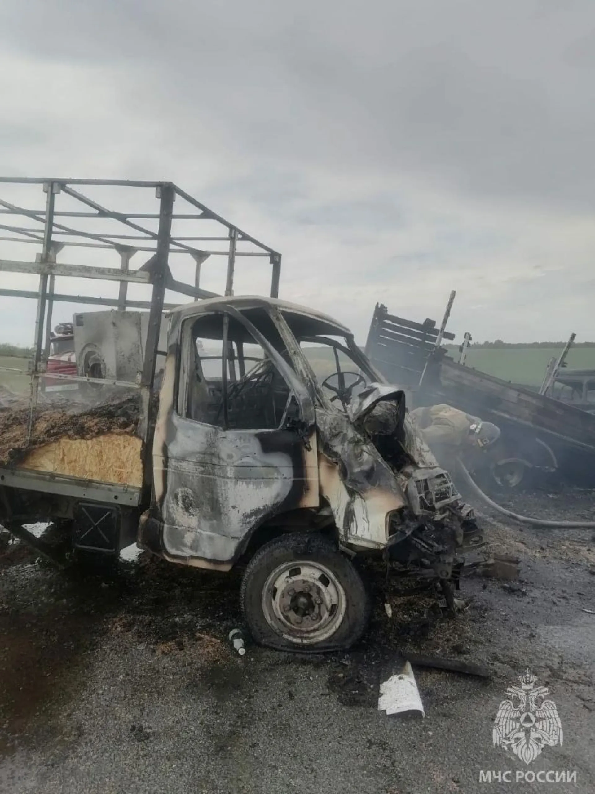 Две грузовые «газели» сгорели на трассе в Алтайском крае Две грузовые «газели» сгорели на трассе в Алтайском крае