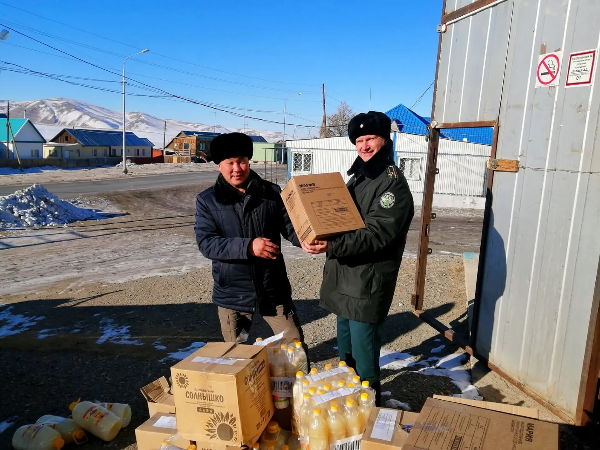 862 литра конфискованного подсолнечного масла передали социальному учреждению алтайские таможенники 862 литра конфискованного подсолнечного масла передали социальному учреждению алтайские таможенники