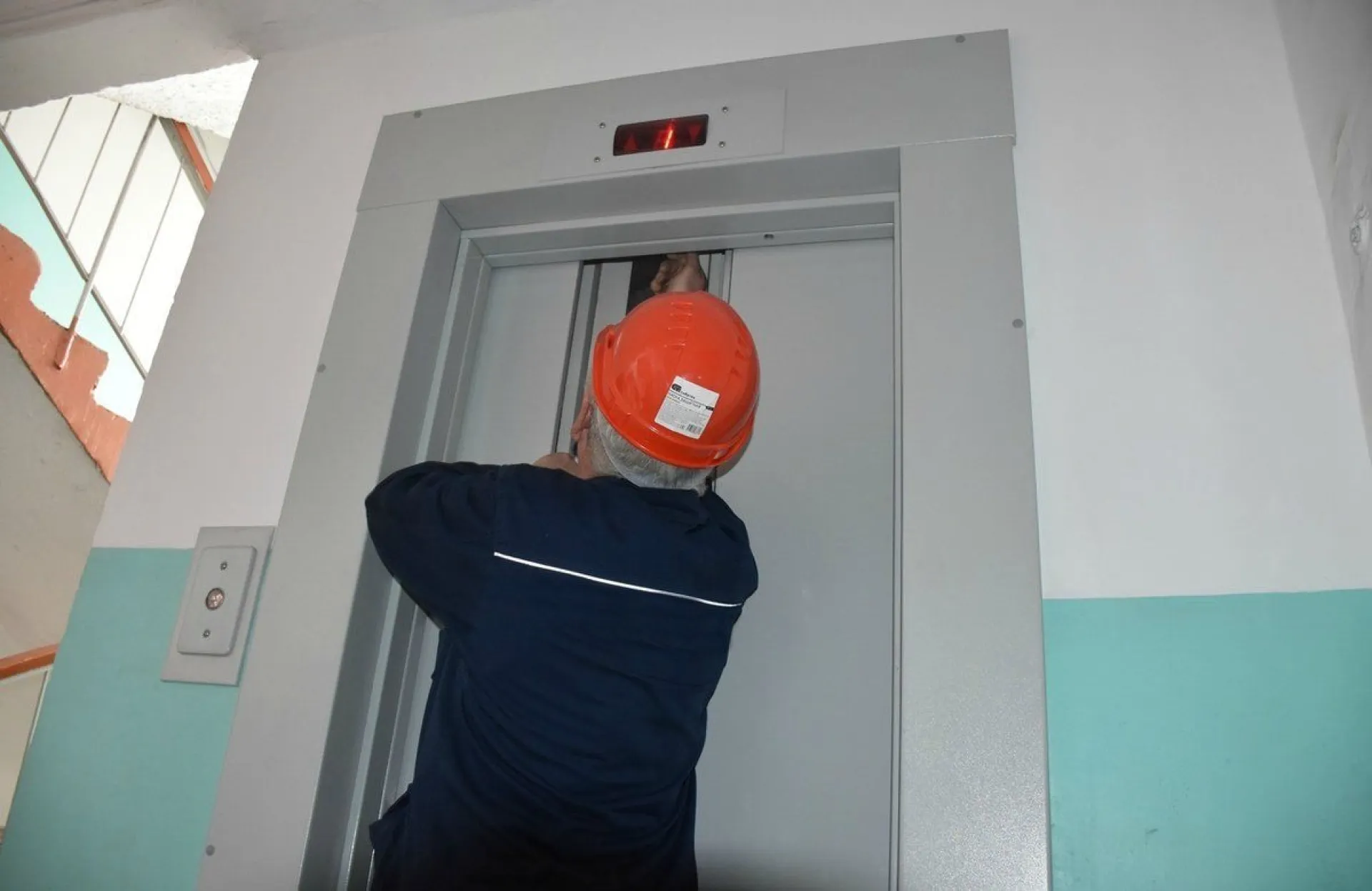 Более 6 млн рублей направили на капремонт лифтов в Бийске Более 6 млн рублей направили на капремонт лифтов в Бийске