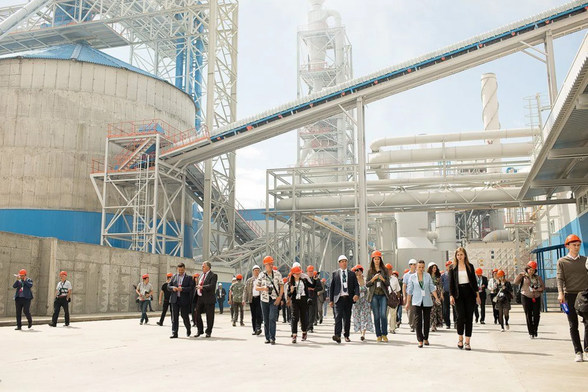 Комбинат, работающий на биотопливе, открылся в Алтайском крае Комбинат, работающий на биотопливе, открылся в Алтайском крае