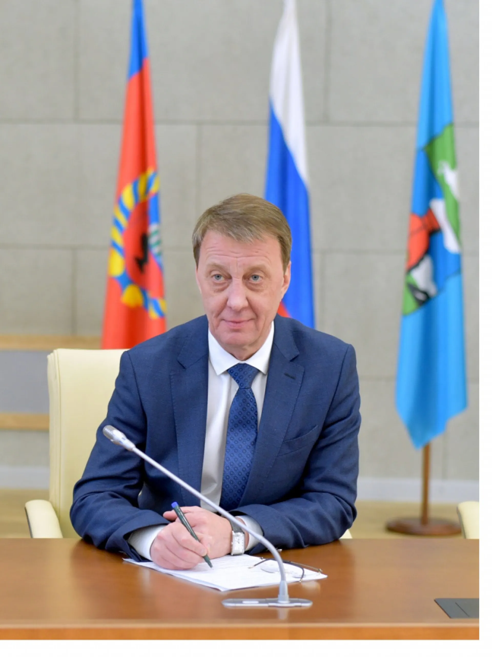 Мэр Барнаула Вячеслав Франк поздравил женщин с Днём матери Мэр Барнаула Вячеслав Франк поздравил женщин с Днём матери