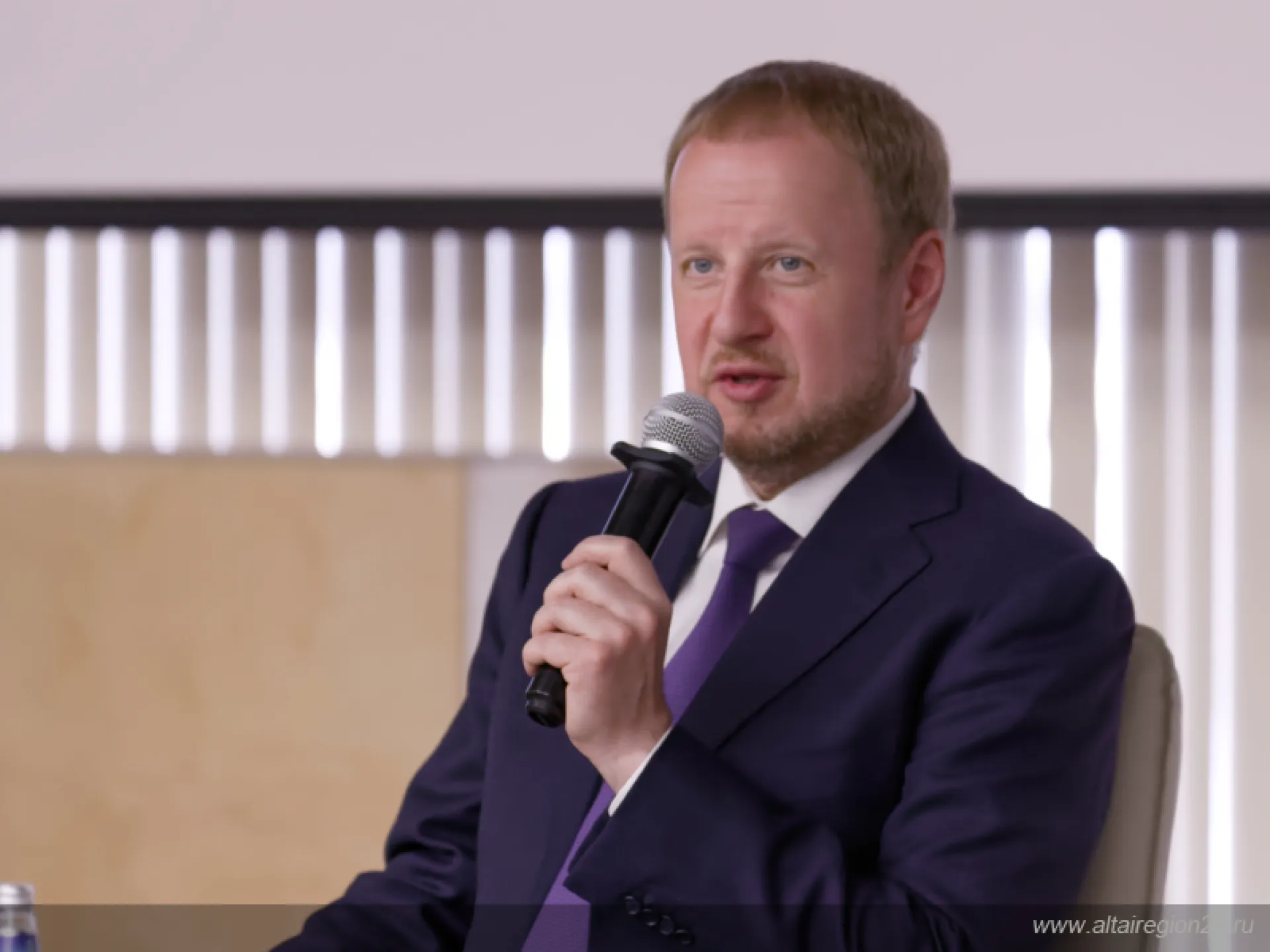 Виктор Томенко посетил Конгресс предпринимательских объединений Алтайского края