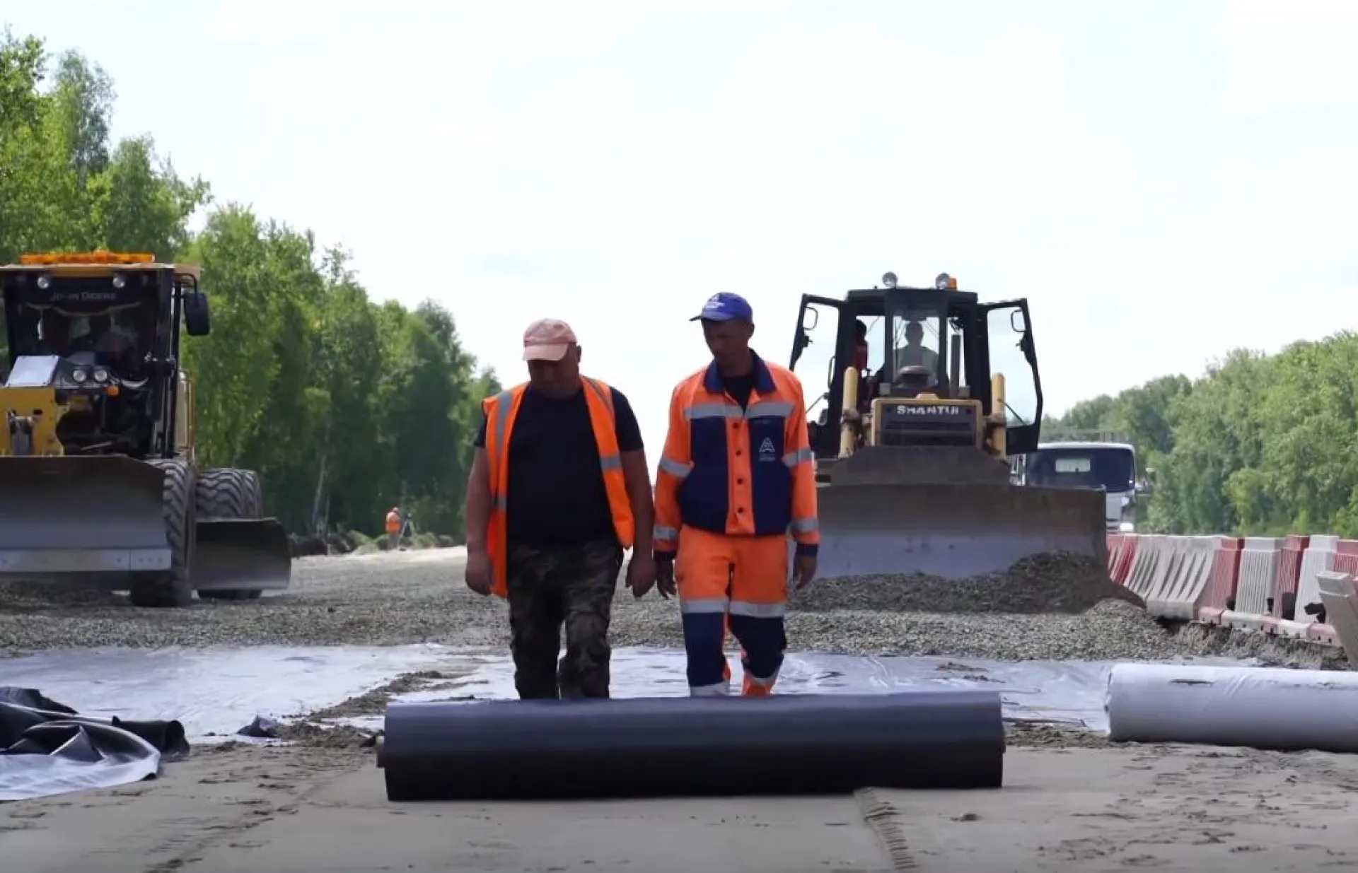 130 единиц дорожно-строительной техники приобрели в Алтайском крае в 2022 году