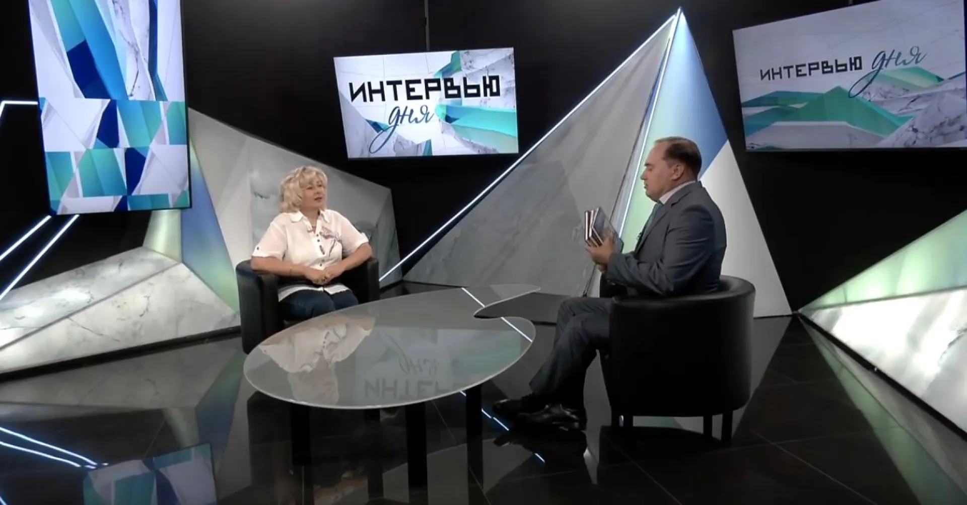 «Интервью дня»: барнаульская писательница Юлия Нифонтова