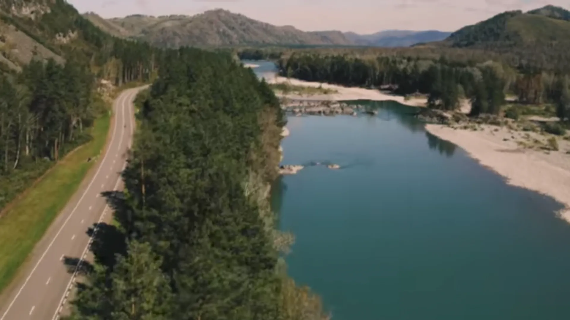 Гарик Сукачёв выпустил клип, в котором использовал кадры, сделанные на Алтае 