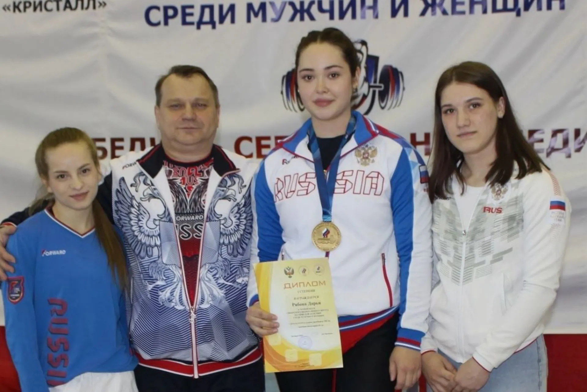 Алтайские тяжелоатлетки триумфально выступили на чемпионате Сибири