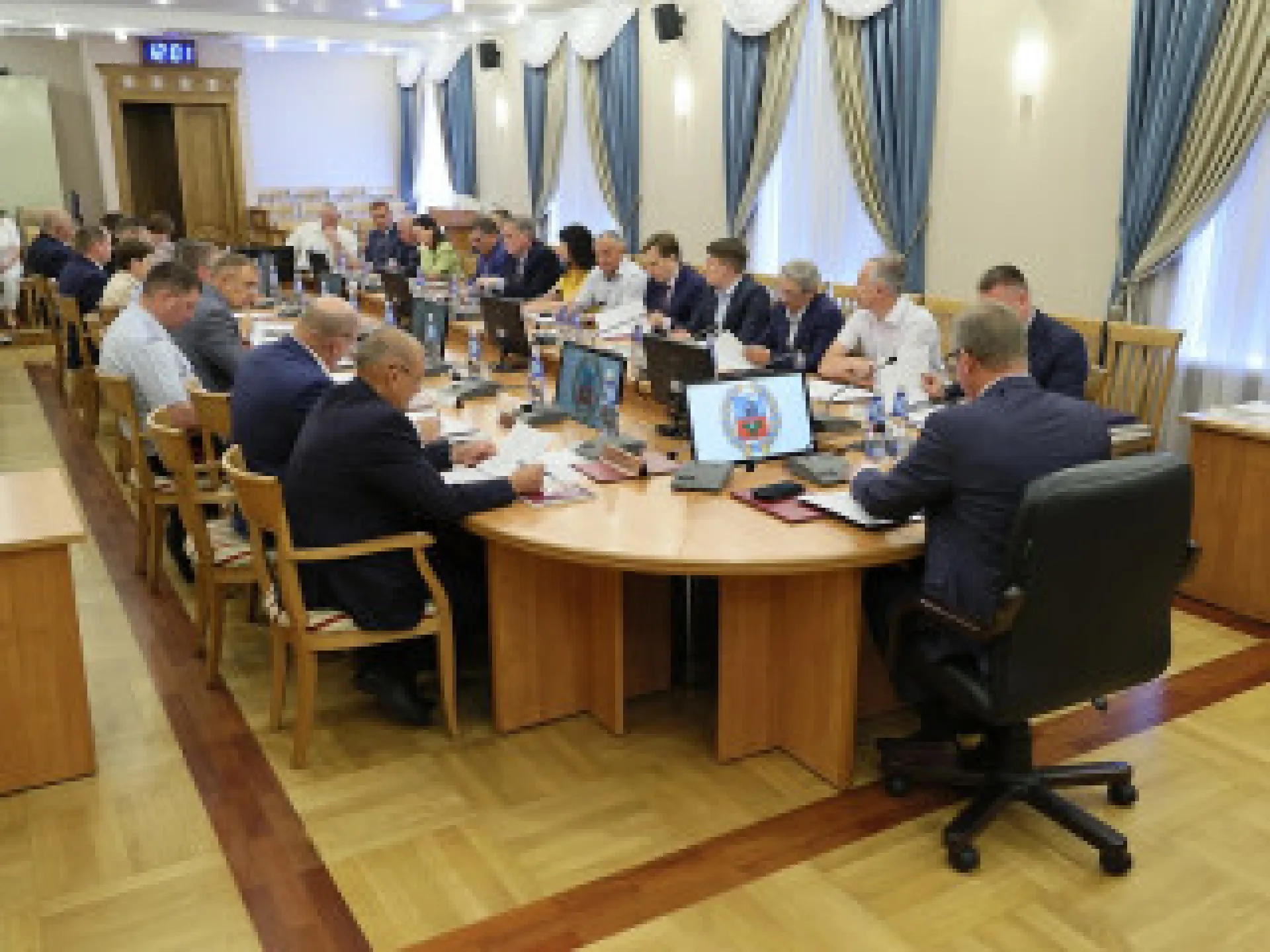 Заседание антинаркотической комиссии провели в Алтайском крае
