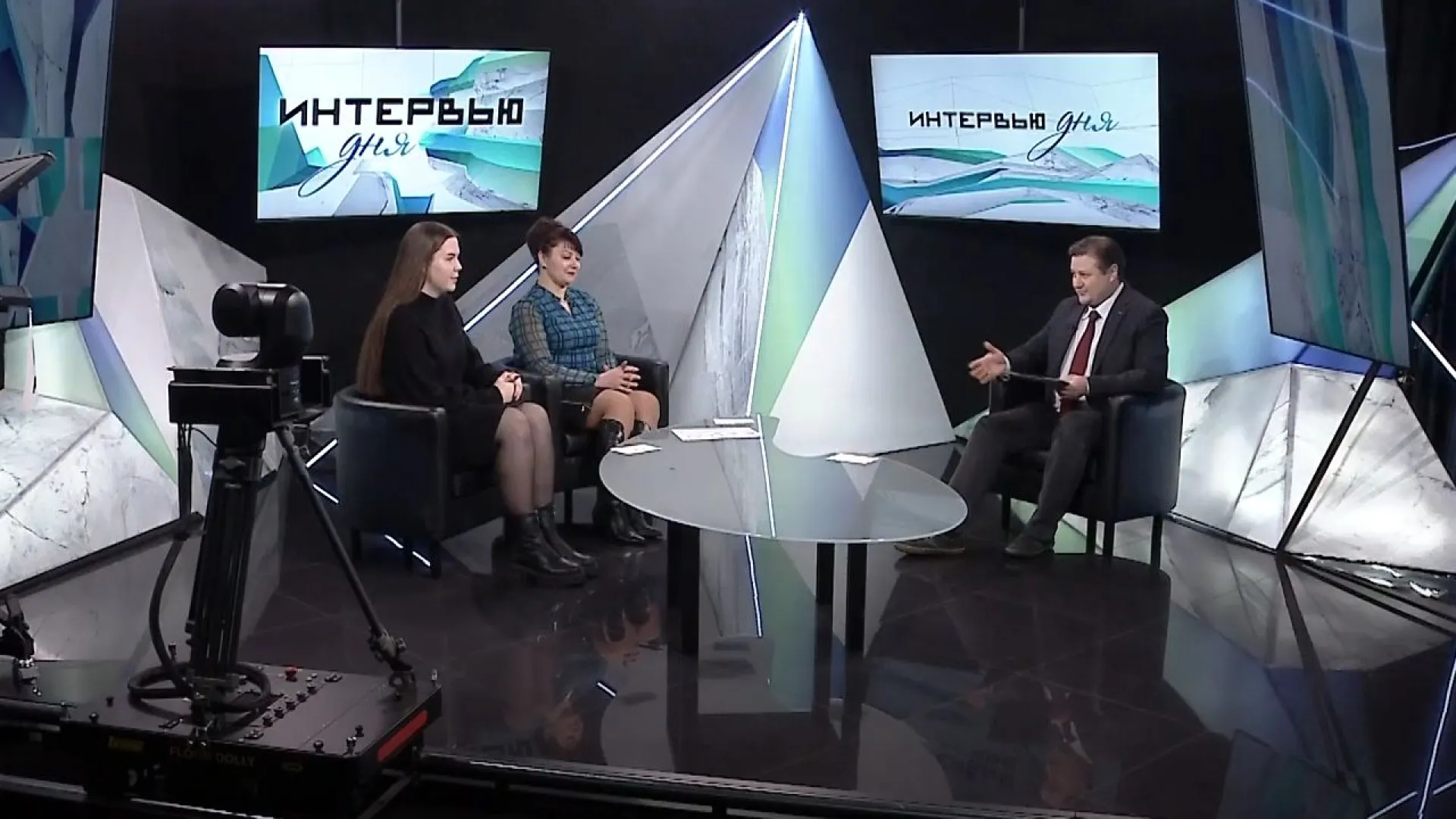 Оксана Едыкина и Дарья Бондарь: о всероссийской акции «Макулатура рулит»