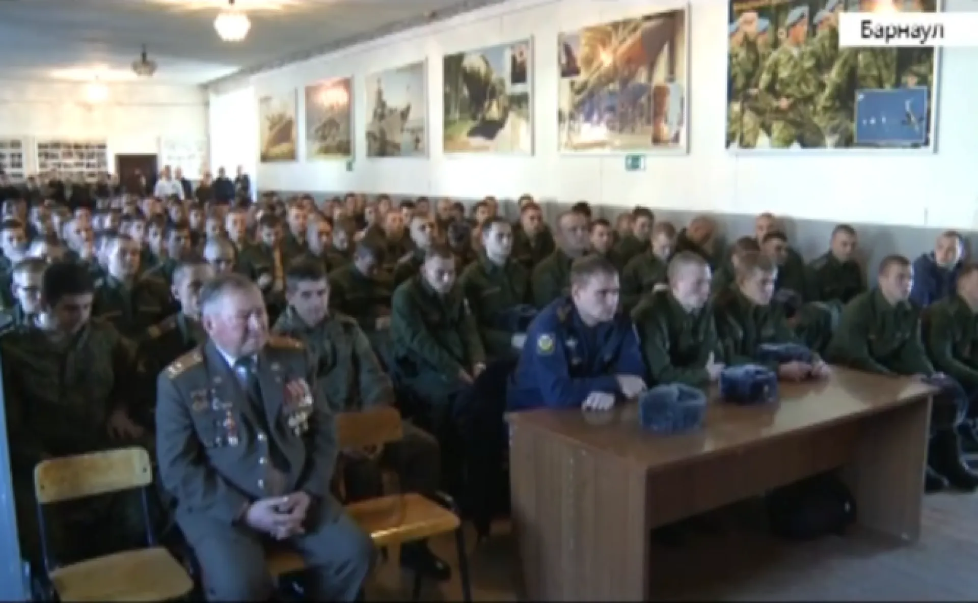 Первые алтайские призывники отправились на воинскую службу