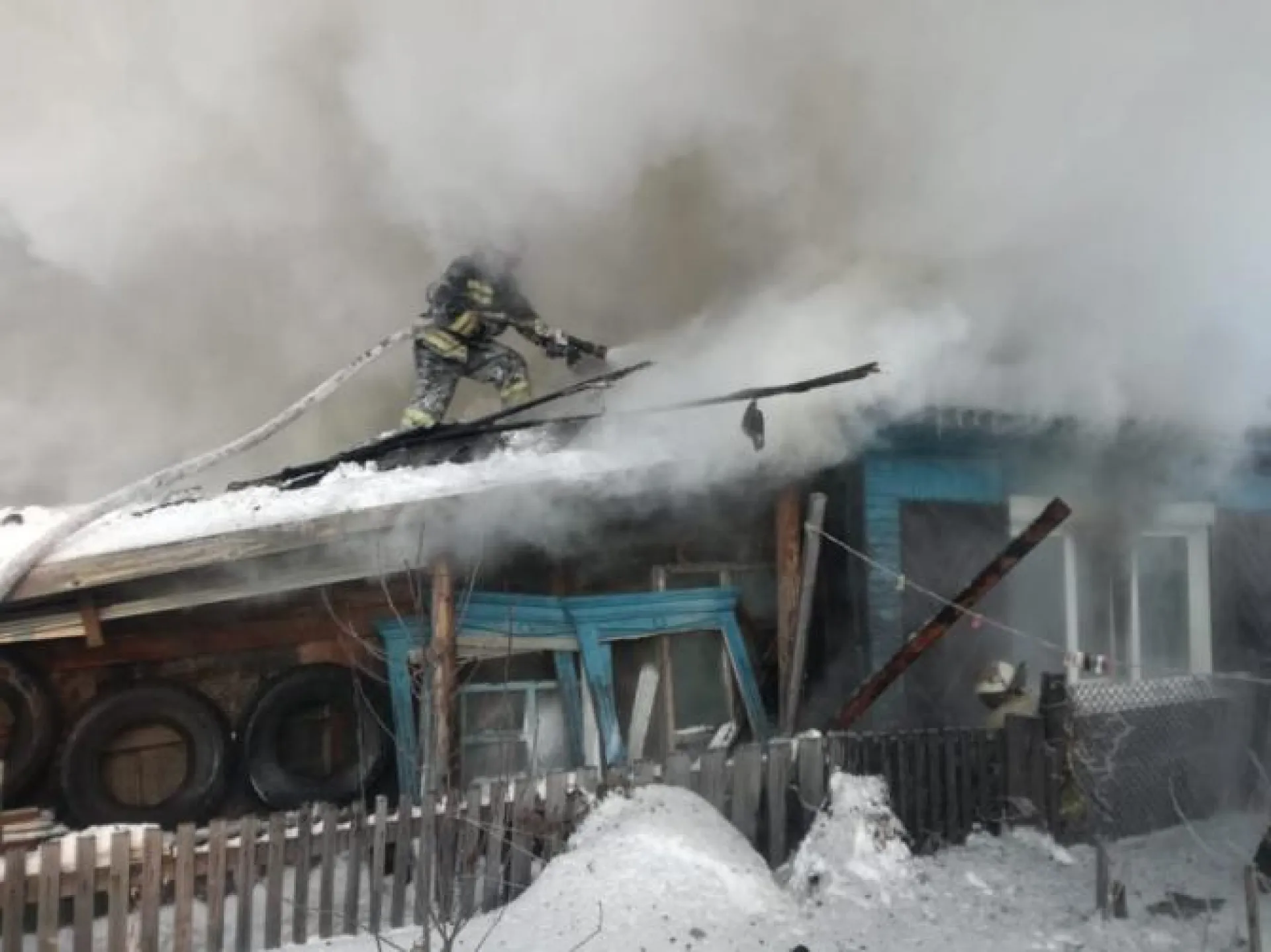 Фото: взрыв газа произошёл в жилом доме в Алтайском крае