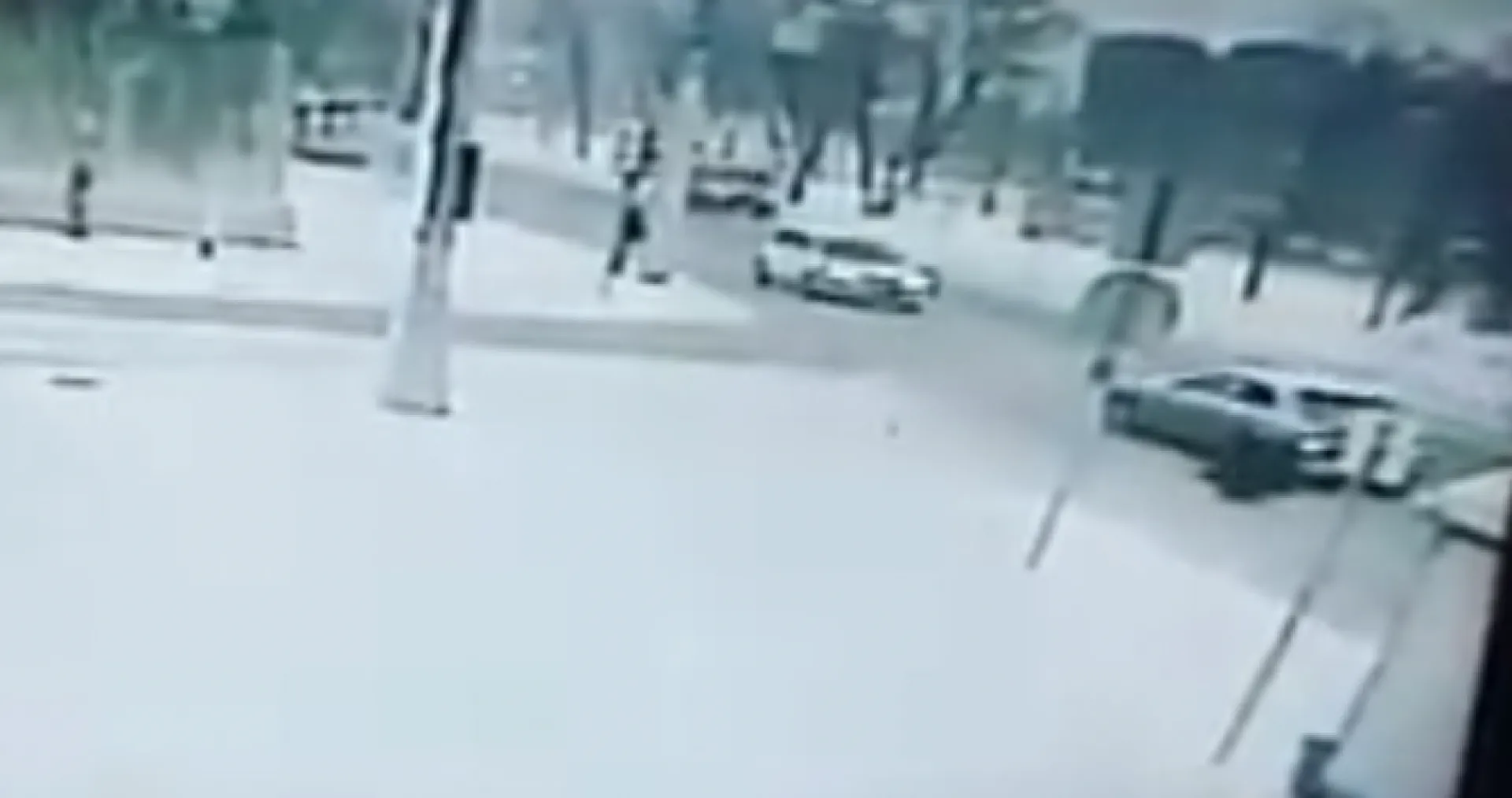 Автобус сбил мужчину в Барнауле