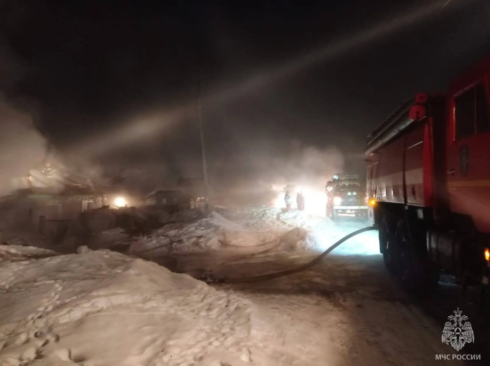 21 человек тушил пожар в Рубцовске
