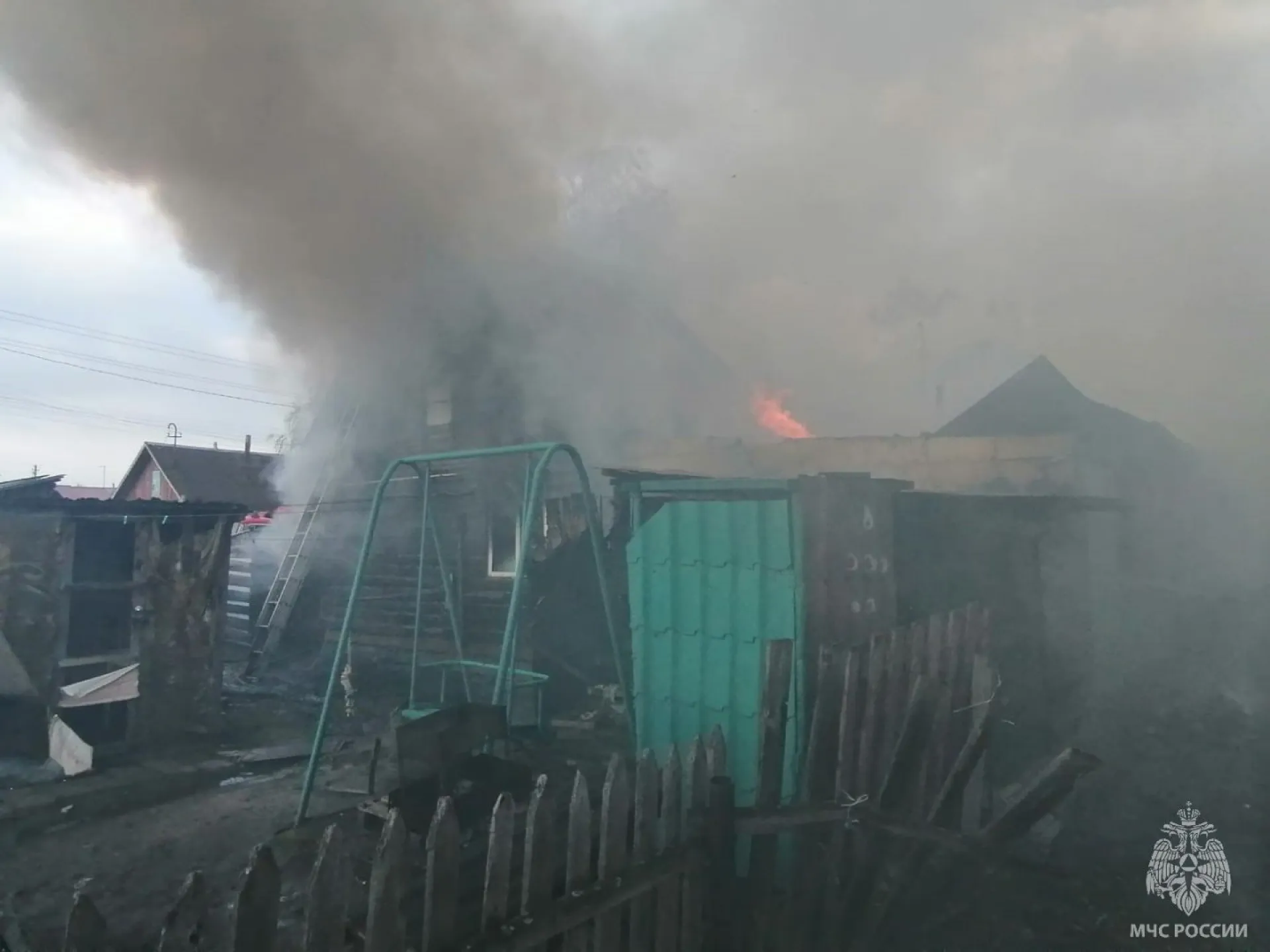 Крупный пожар произошел в Новоалтайске