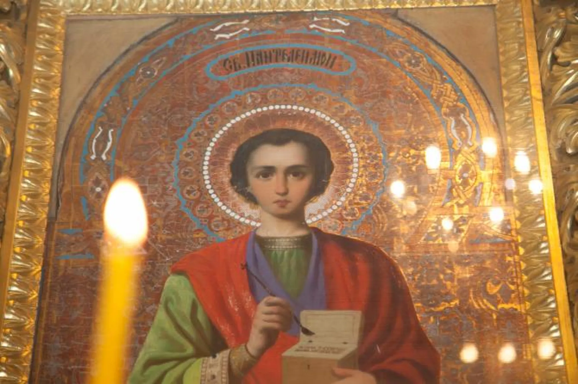 Фото: Пасхальная служба в Покровском соборе Фото: Пасхальная служба в Покровском соборе