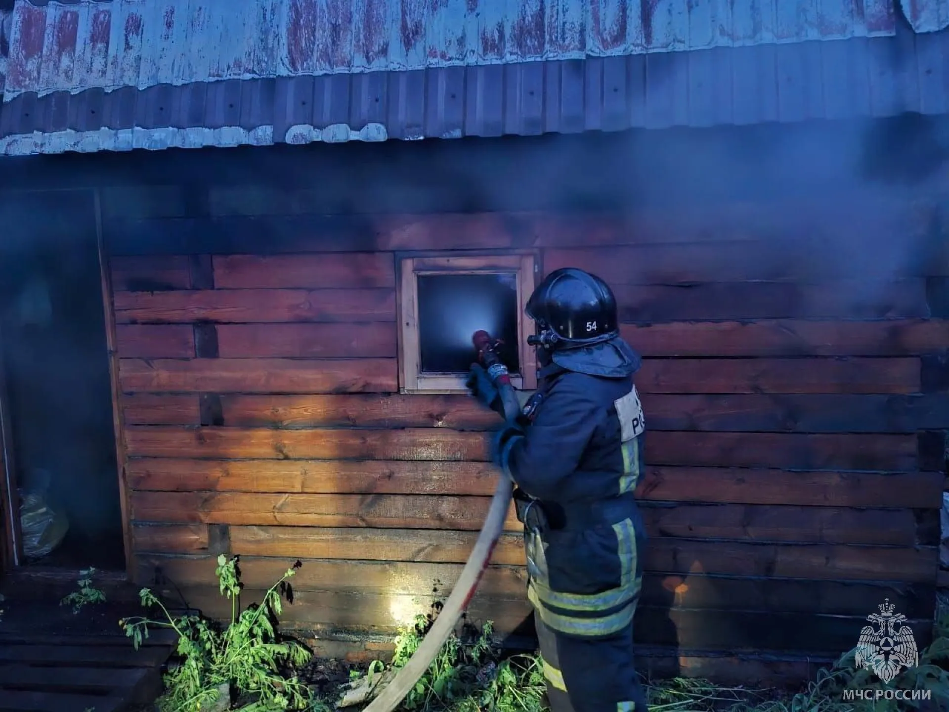 Пожар из-за неправильной эксплуатации печи произошел в Камне-на-Оби