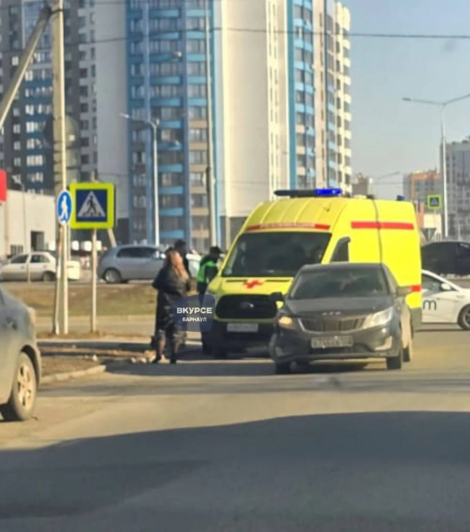 Ребенок попал под колеса машины в Барнауле