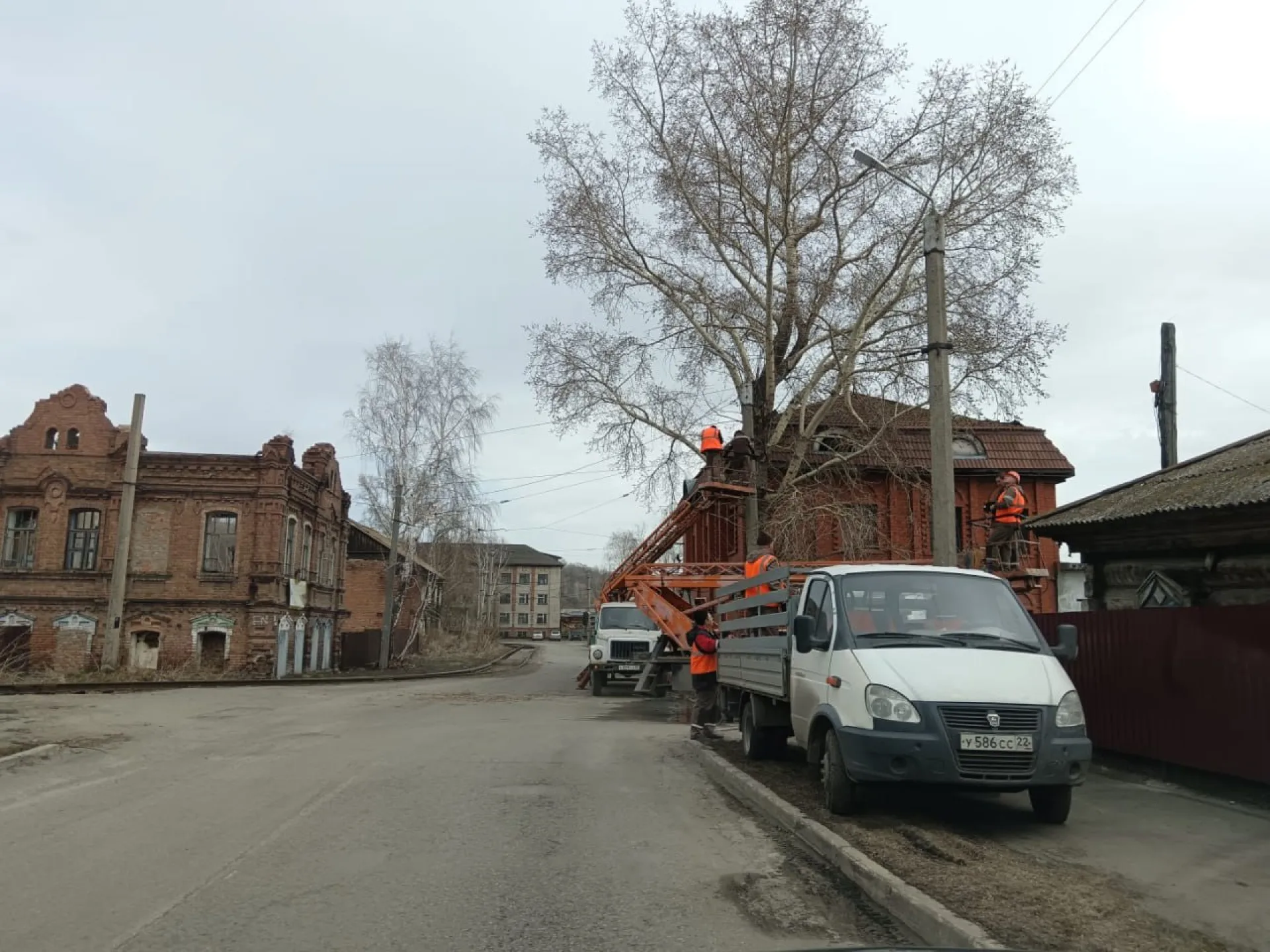 282 новых фонаря появилось на улицах Бийска 