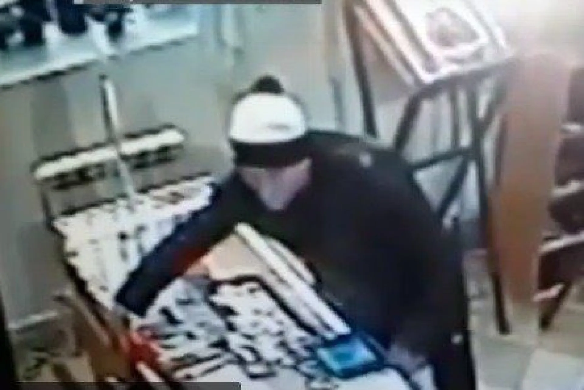 Житель Кемерова ограбил храм в Барнауле