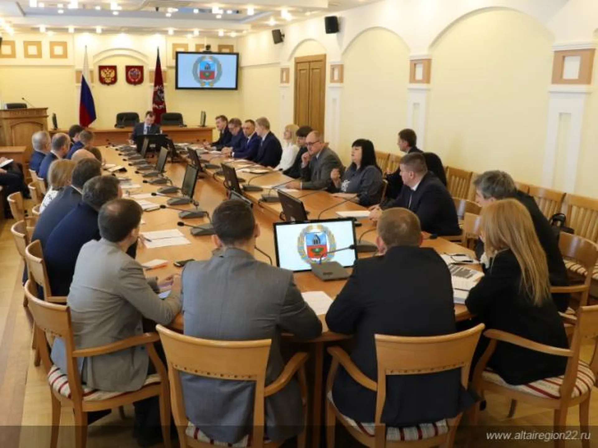 Цифровую трансформацию экономики обсудили в Алтайском крае