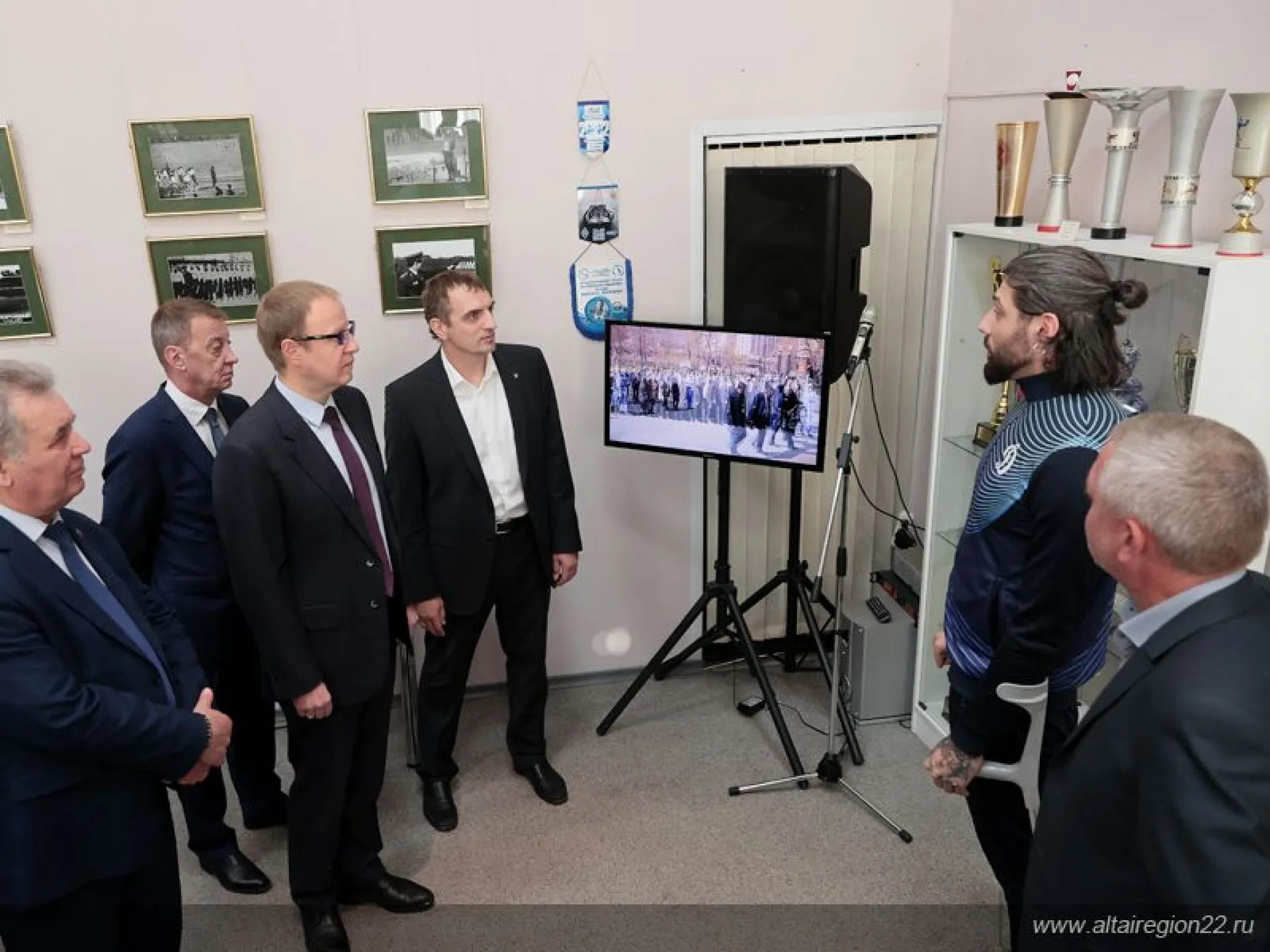 В барнаульском музее «Город» состоялось открытие выставки, посвященной 100-летию общества «Динамо» 