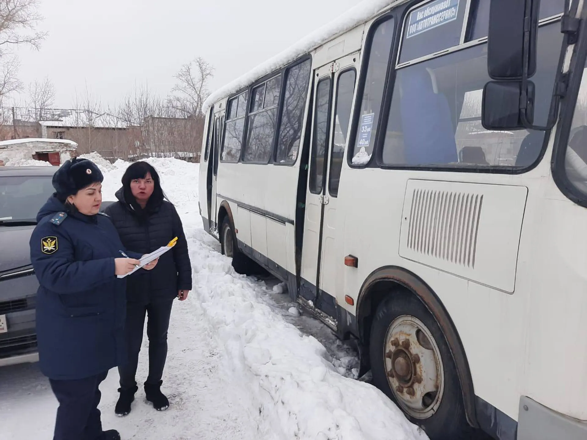Эксплуатацию пассажирского автобуса приостановили в Бийске 