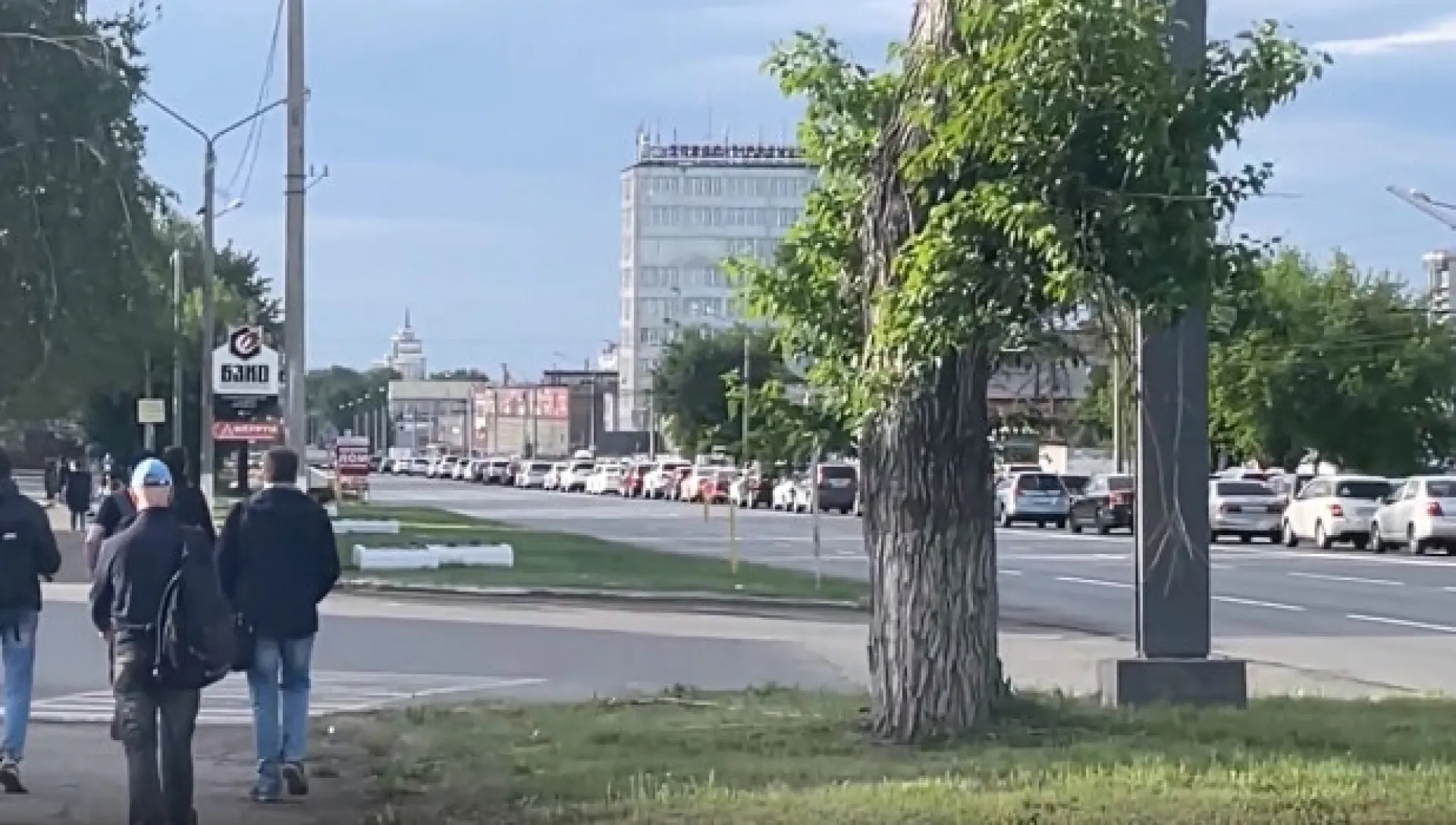 Двухкилометровый затор образовался на дорогах из-за перекрытия моста в Барнауле Двухкилометровый затор образовался на дорогах из-за перекрытия моста в Барнауле