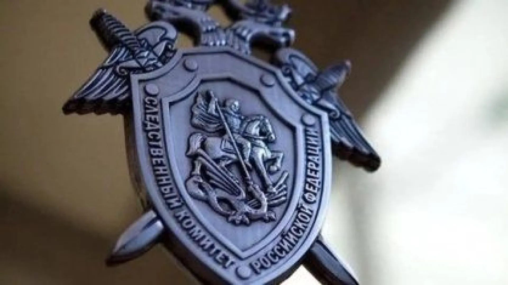 Следком начал проверку по факту падения девочки в открытый колодец в Барнауле