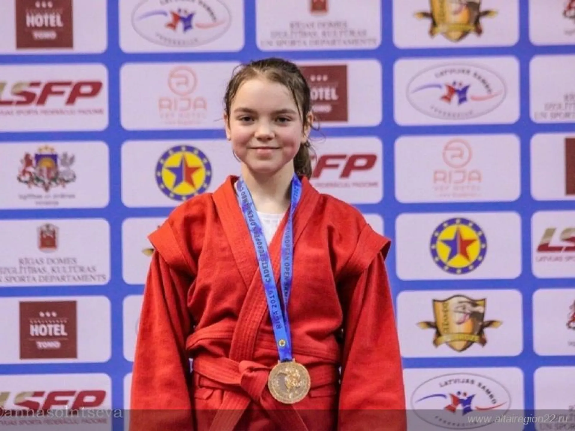 Алтайская спортсменка выиграла юношеское первенство Европы по самбо