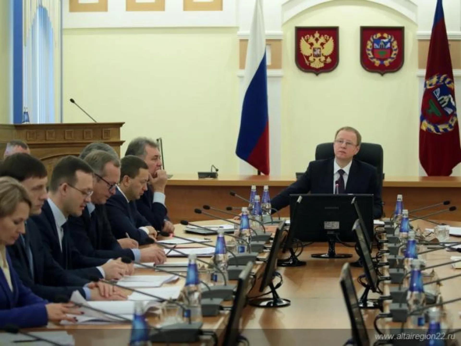 Губернатор Алтайского края Виктор Томенко поручил разработать комплекс мер по предотвращению гибели людей на пожарах