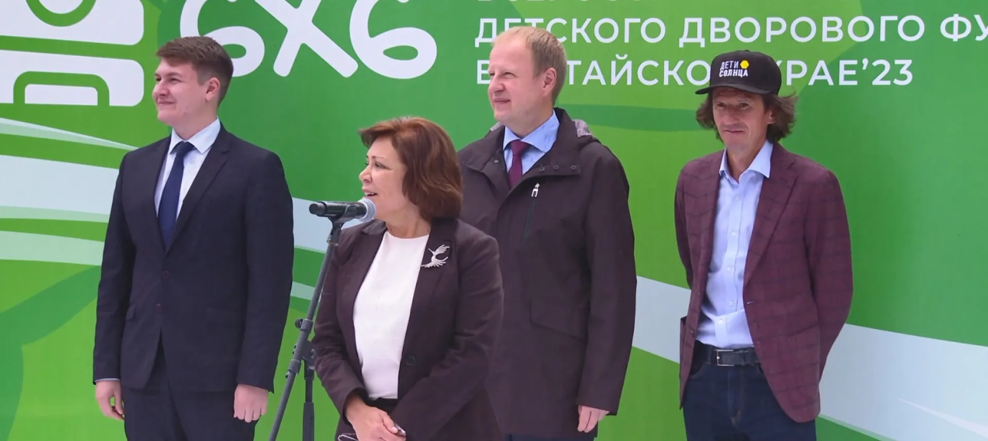 Всероссийский фестиваль дворового футбола 6x6 открыли сегодня в Барнауле