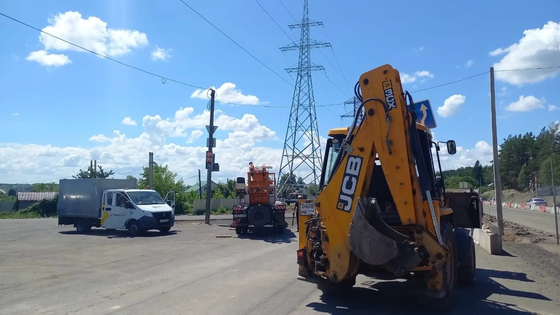 Схема движения изменилась в районе транспортной развязки на Змеиногорском тракте в Барнауле Схема движения изменилась в районе транспортной развязки на Змеиногорском тракте в Барнауле