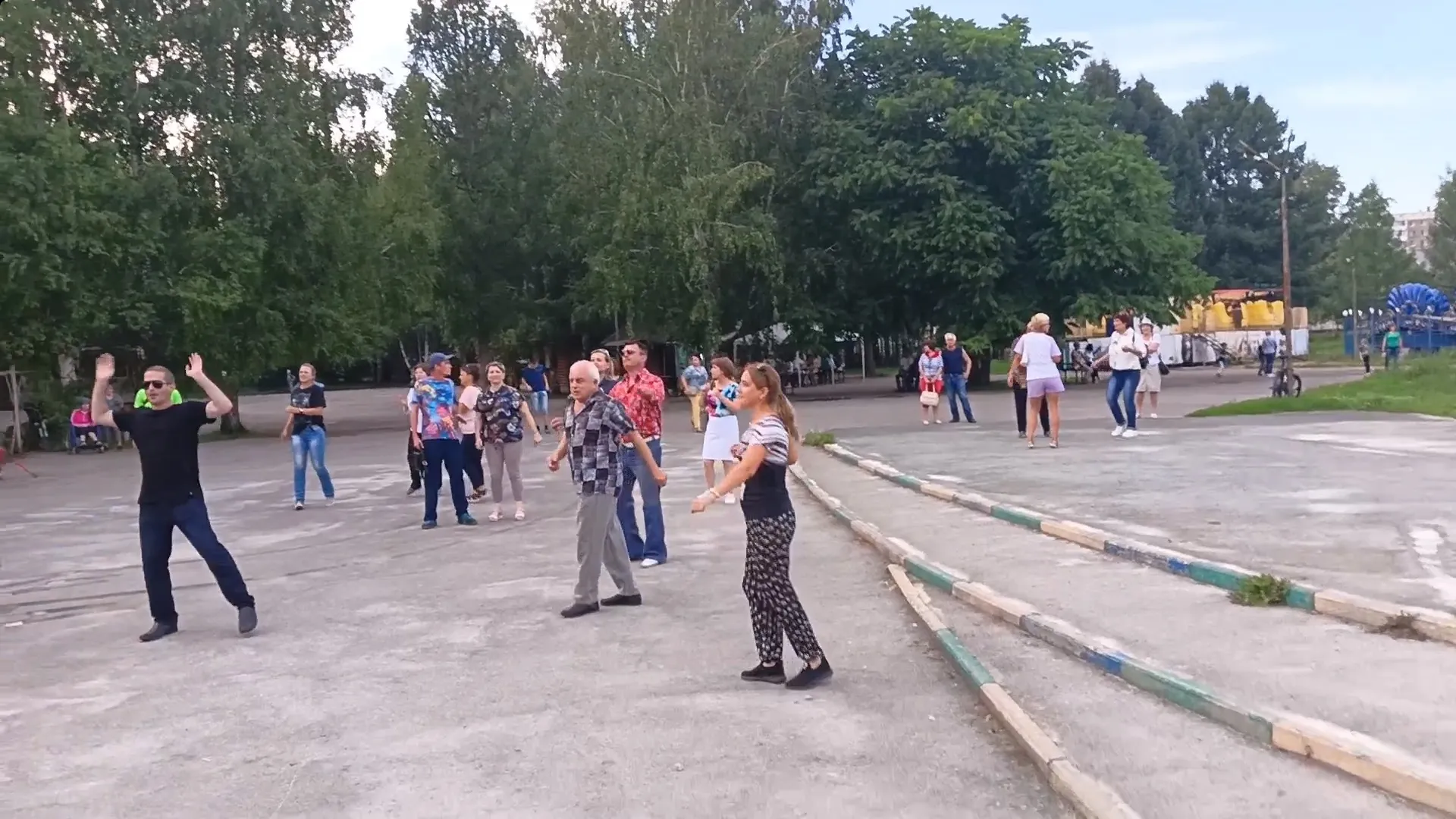 Барнаульцев приглашают на очередную ретродискотеку Барнаульцев приглашают на очередную ретродискотеку