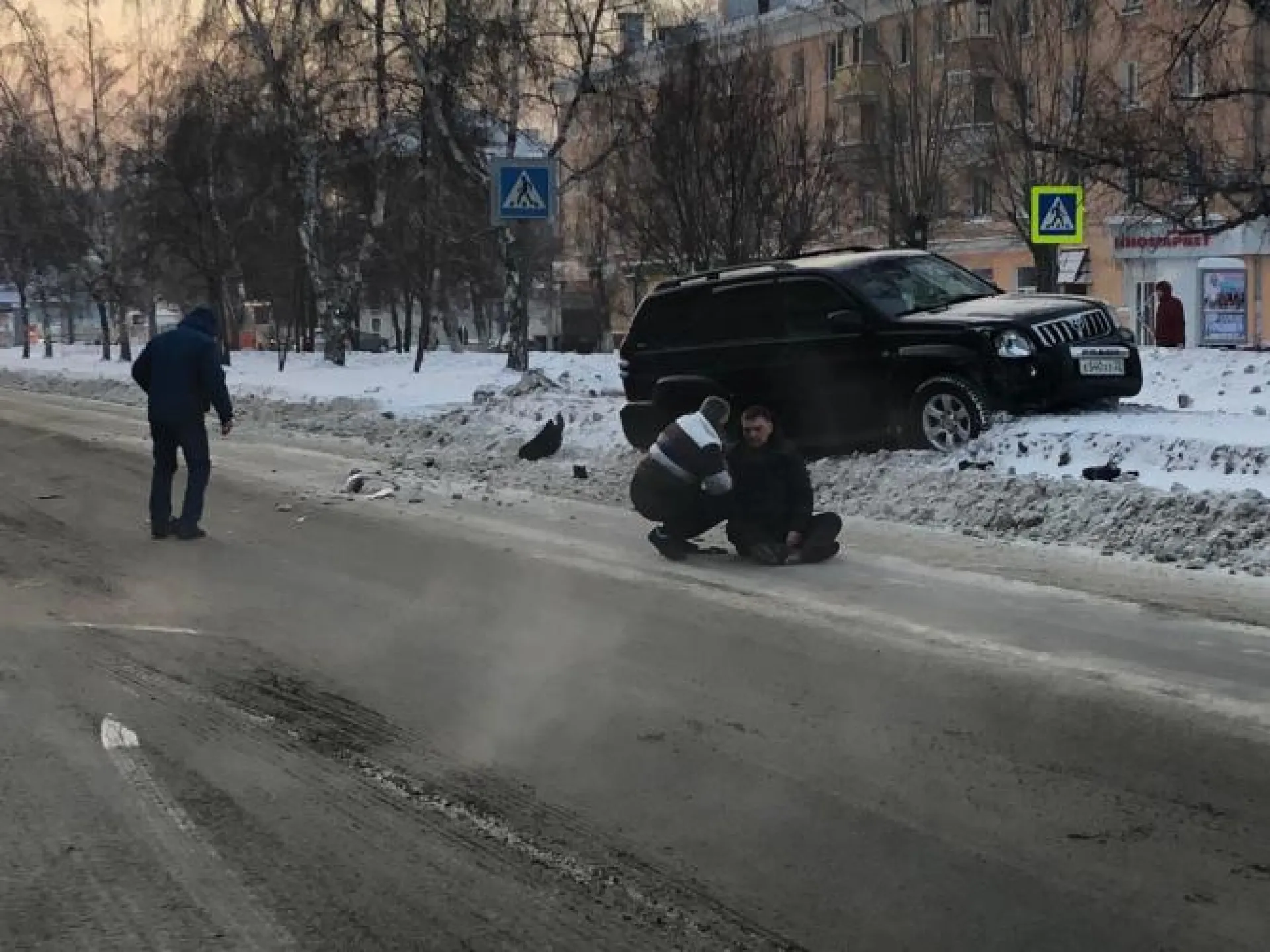 Мужчину сбили на пешеходном переходе в центре Барнаула Мужчину сбили на пешеходном переходе в центре Барнаула
