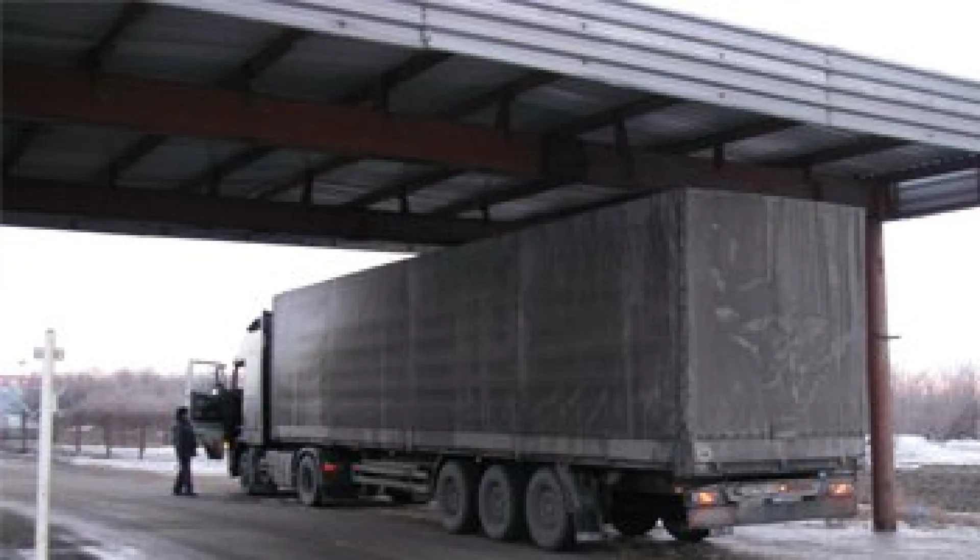 Более 40 тонн огурцов не пустили в Алтайский край