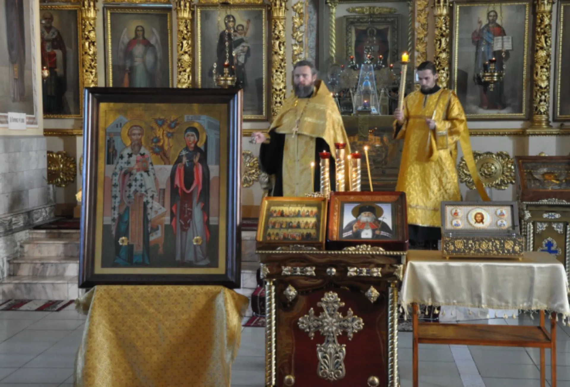 Иконы святых привезли в барнаульскую епархию Иконы святых привезли в барнаульскую епархию