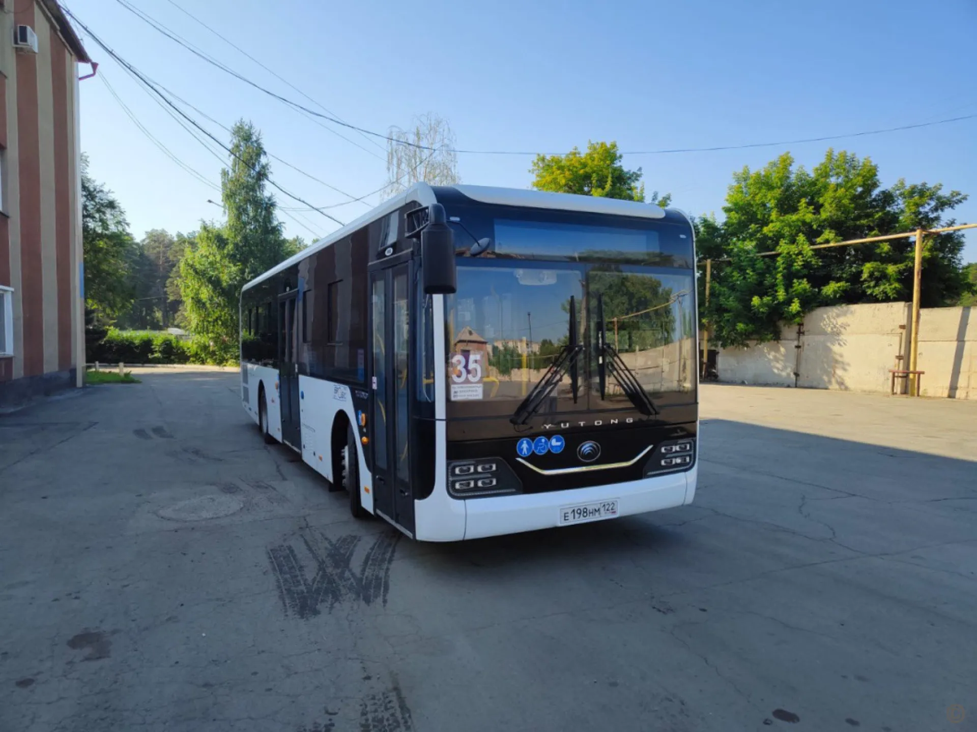 В Барнауле появился новый автобус
