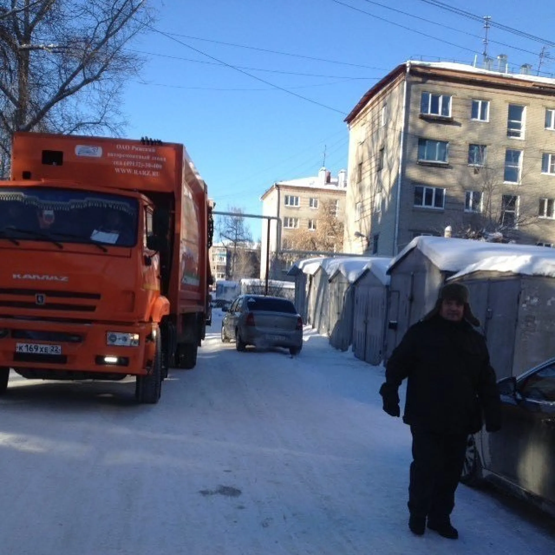 Соцсети: школьника сбили в барнаульском дворе 