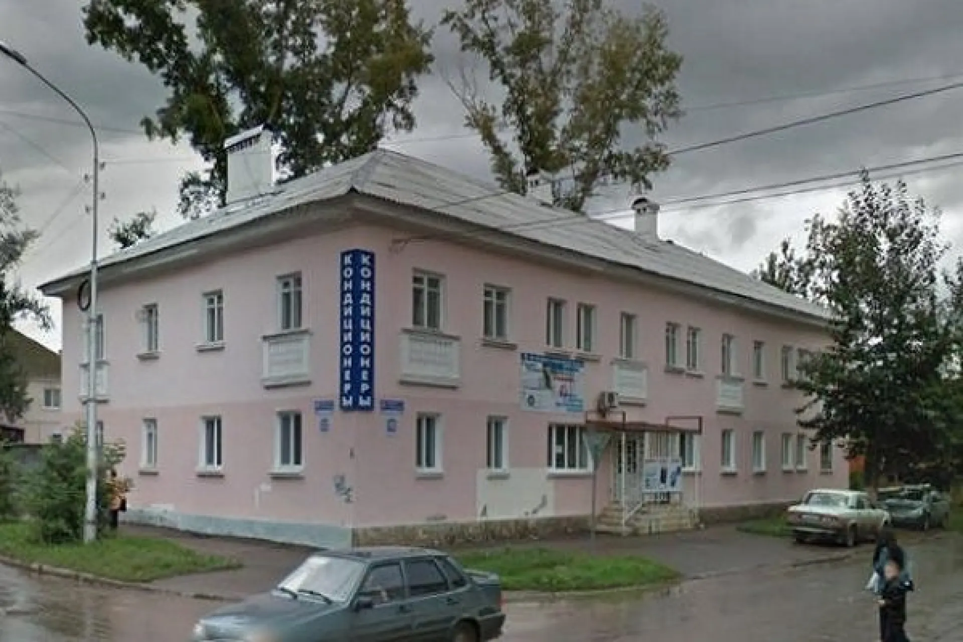Жильцы продают многоквартирный аварийный дом под застройку в Барнауле