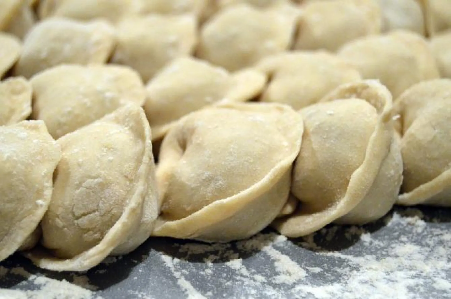 Жители Барнаула купили пельмени с опасной начинкой