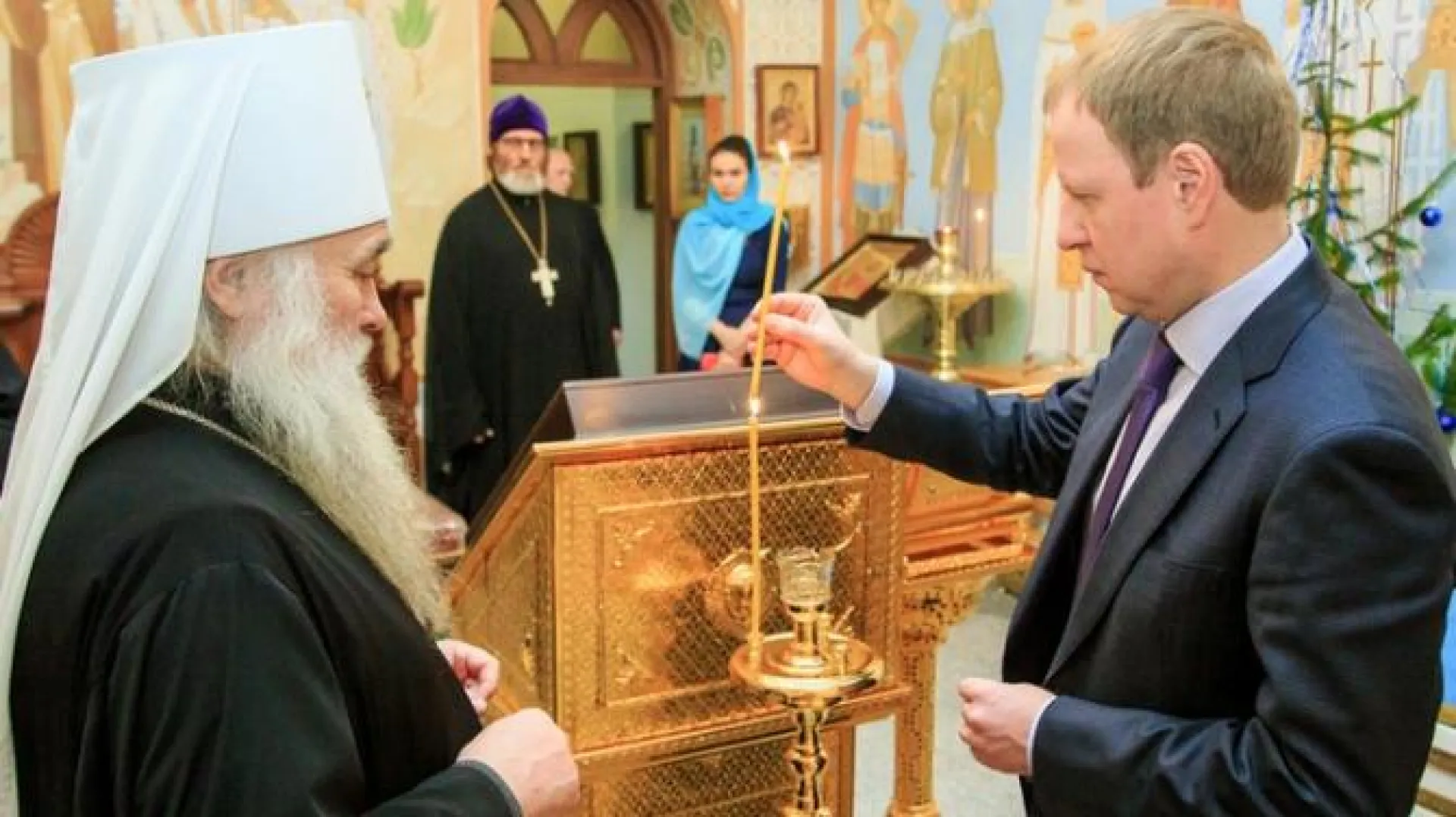 Виктор Томенко на Рождество встретился с главой Алтайской митрополии Виктор Томенко на Рождество встретился с главой Алтайской митрополии
